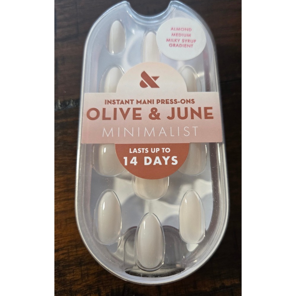 Olive & June Minimalist Instant Mani Press-On Nails Almond Medium Milky Gradient